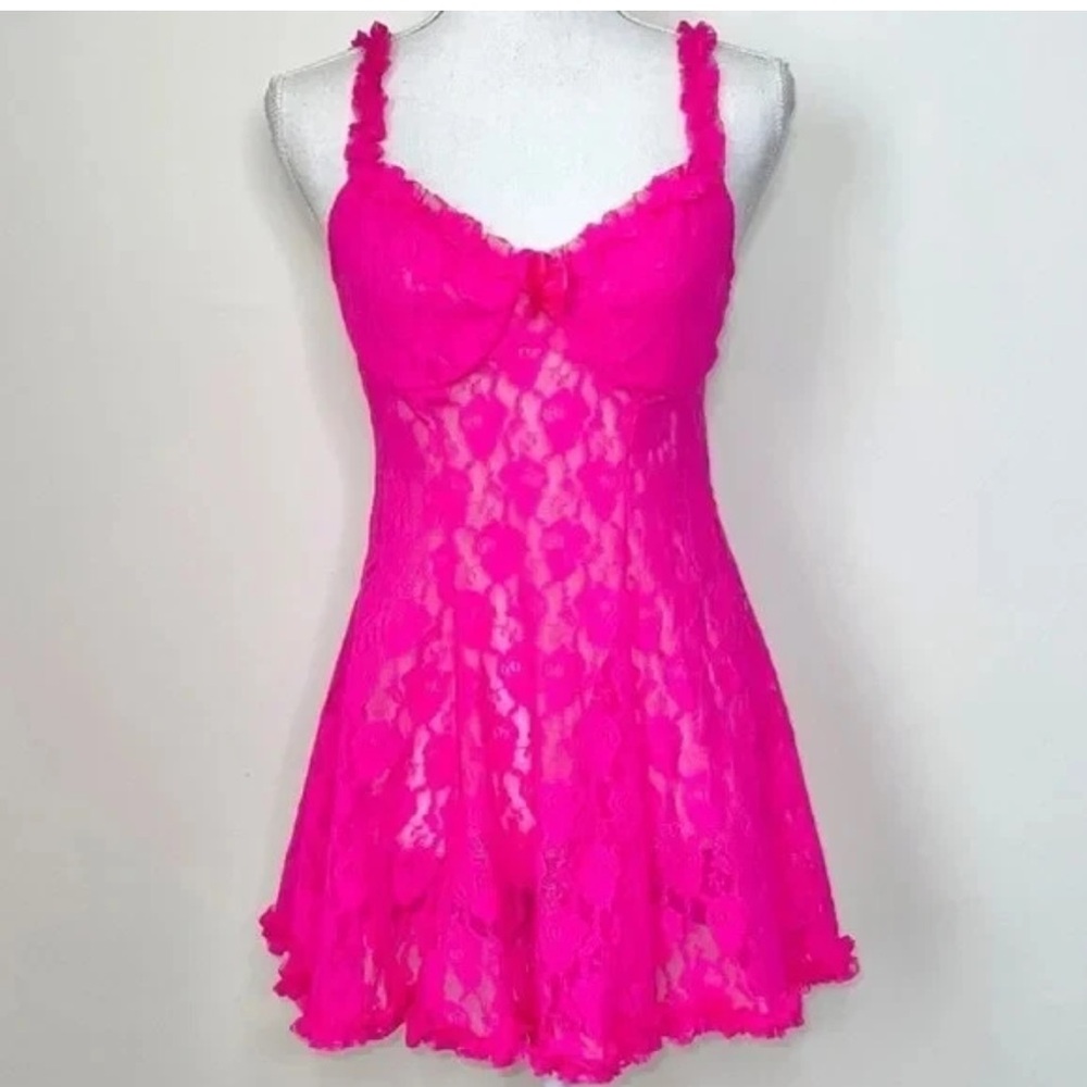VTG-Cinema Etoile-M-hot pink-lace slip,baby doll,slip dress,seen on Madison Beer